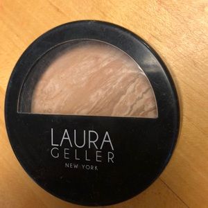 Laura Geller bakes balance n-Brighten foundation